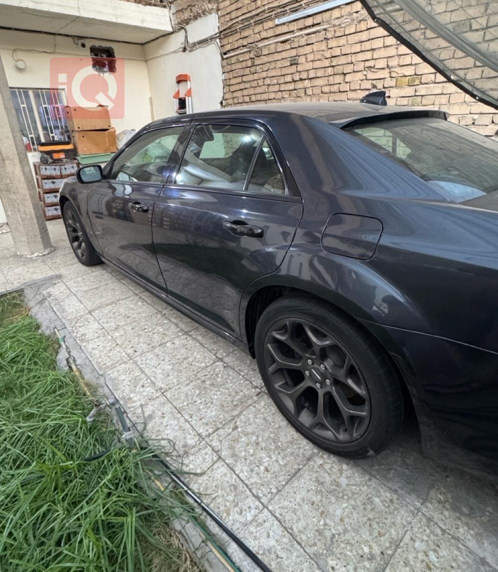 كرايسلر 300